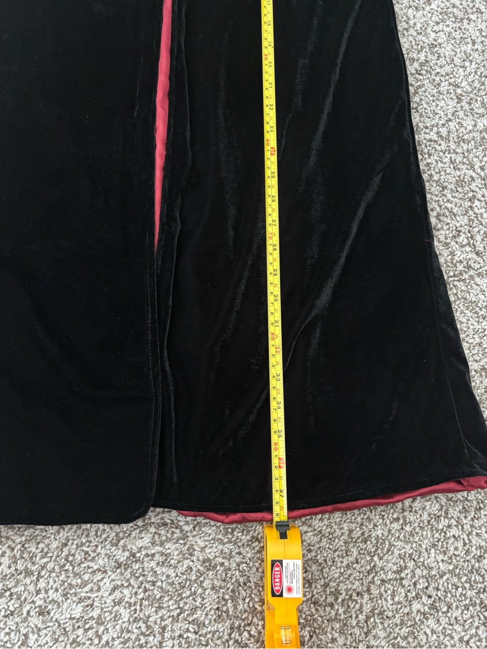 Kids Gryffindor Robe Deluxe - Harry
Potter - Picture 5 of 7